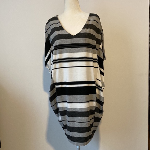 Anthropologie / Puella Cocoon Dress - Picture 3 of 10